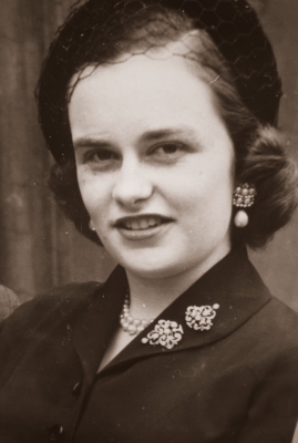 de Yarburgh Bates Jane F